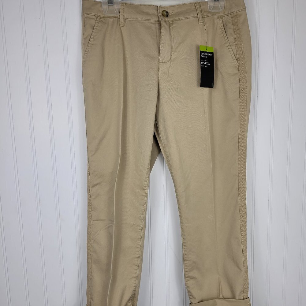NWT a.n.a. Tan Girlfriend Chino Capri Pants Women's Size 10